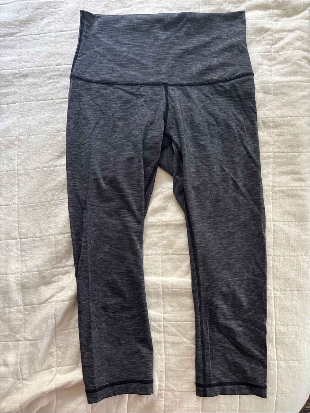 Lululemon Wunder Under Cropped Leggings